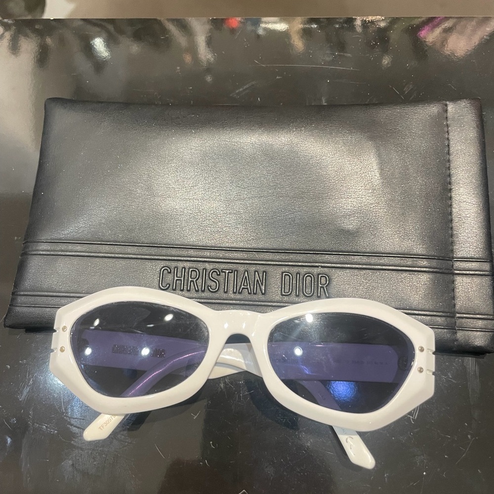 Christian Dior White DiorSignature B1U Cat Eye Sunglasses EUC